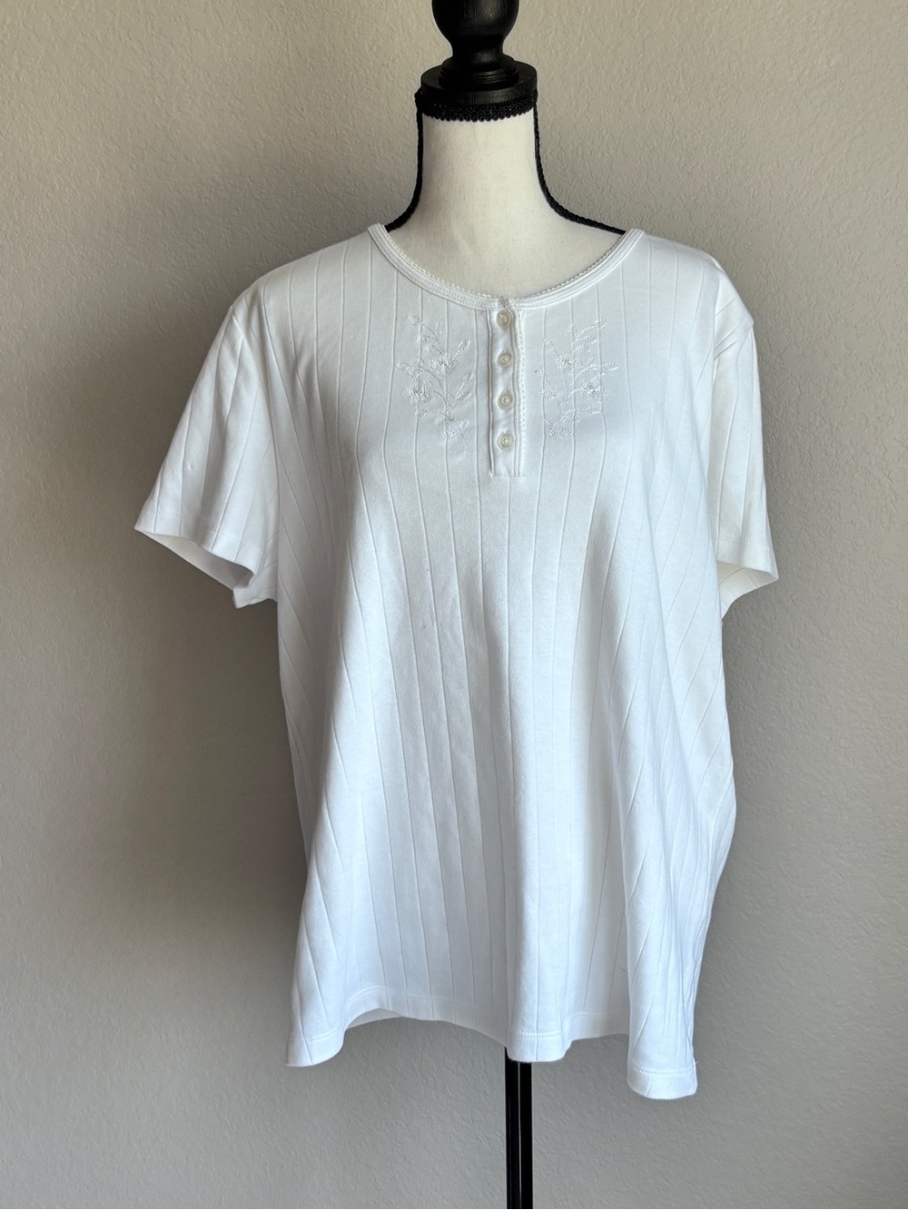 Basic Editions White Short Sleeve Ribbed Henley Cotton Blouse women’s XL